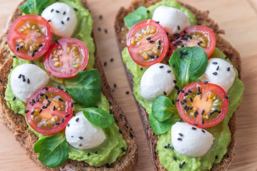 Tostadas de aguacate